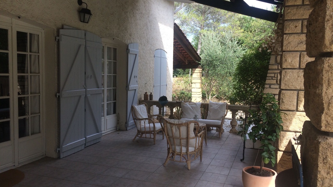 Photo of Patio Balcony in Collias