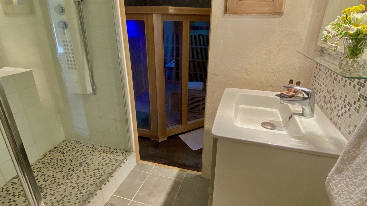 Photo of Bathroom in Saint-Martin-de-Bavel