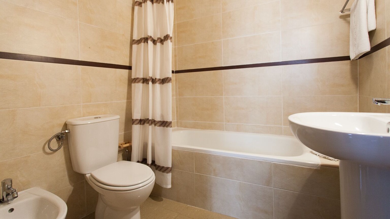 Photo of Bathroom in La Florida