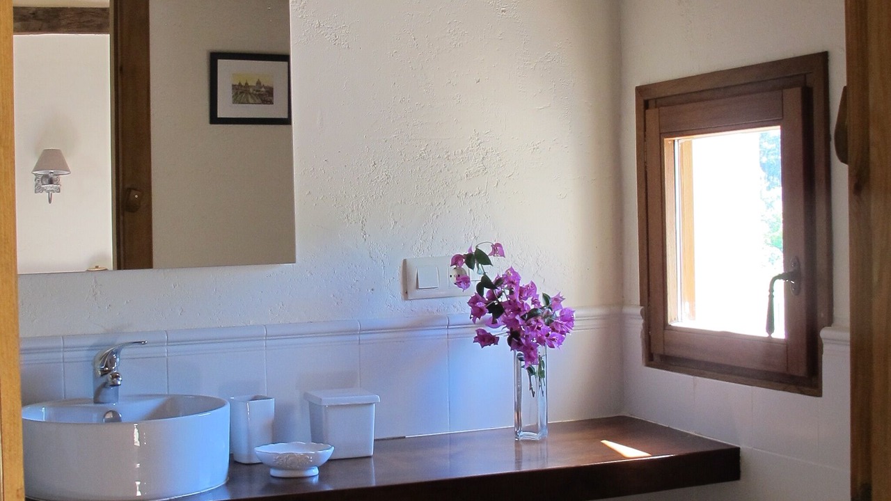 Photo of Bathroom in Puente Nuevo