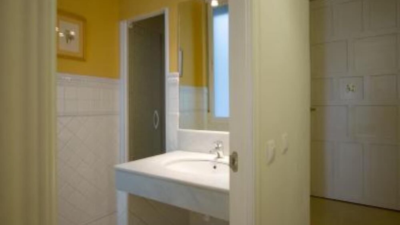 Photo of Bathroom in La Florida