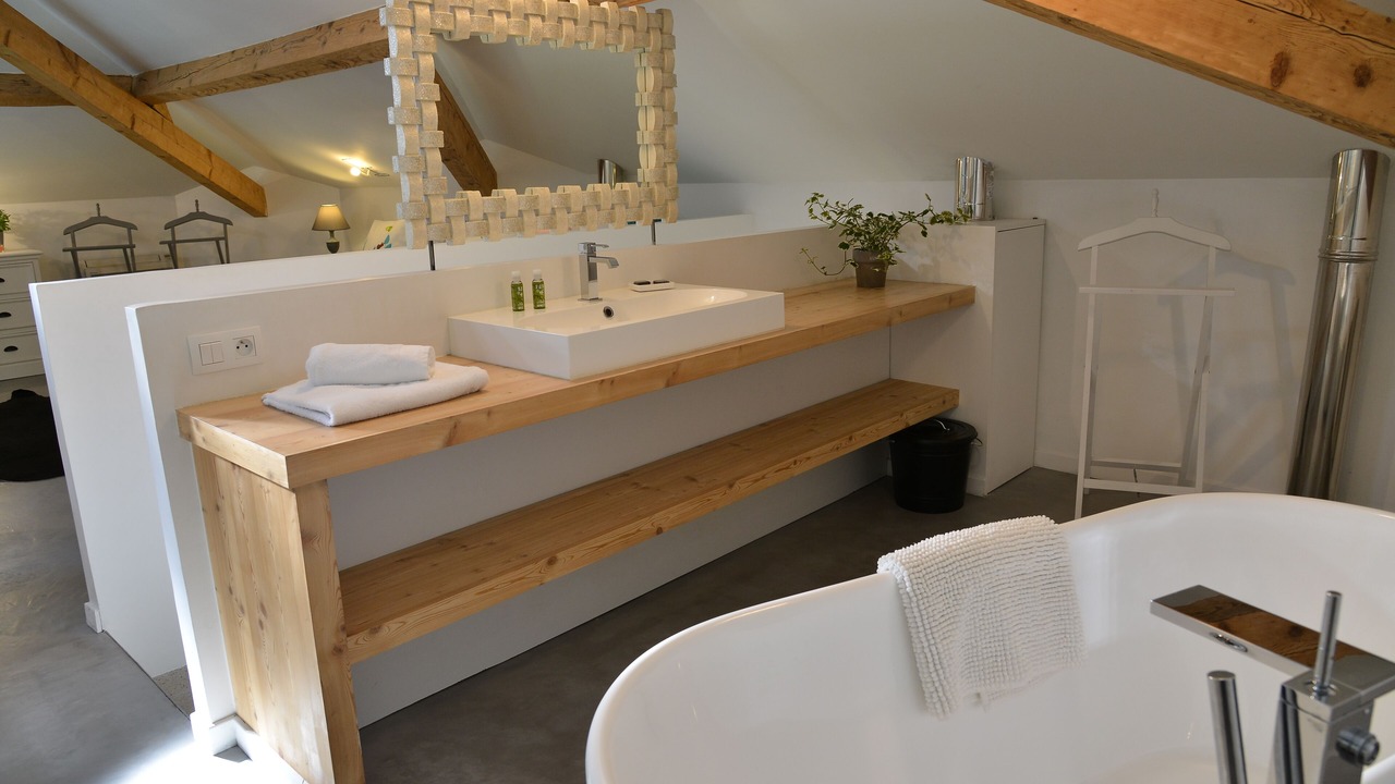 Photo of Bathroom in Couronne Urbaine