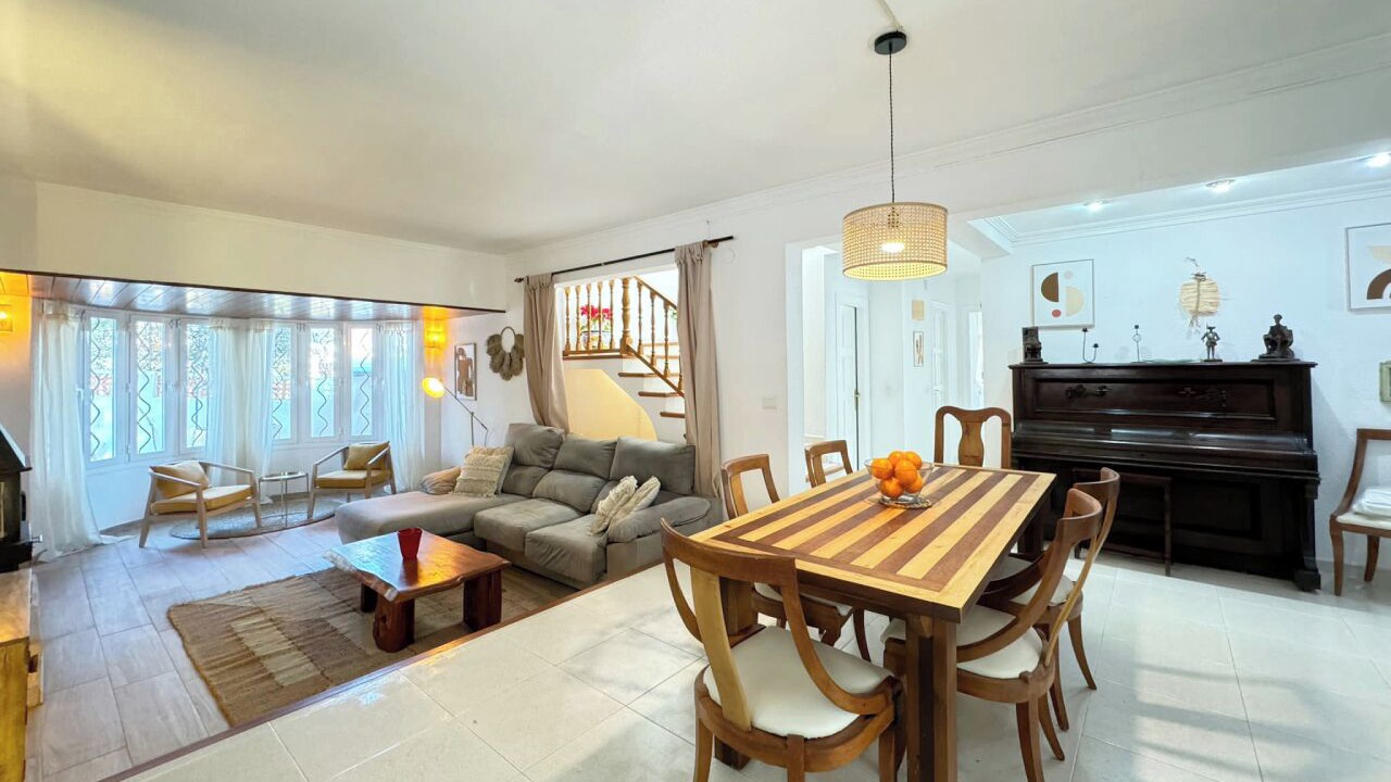 Photo of Livingroom in San Antonio Bay