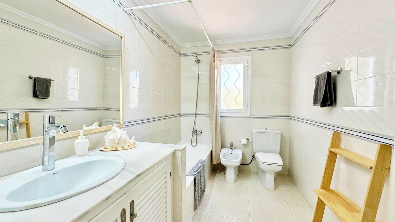 Photo of Bathroom in San Antonio Bay