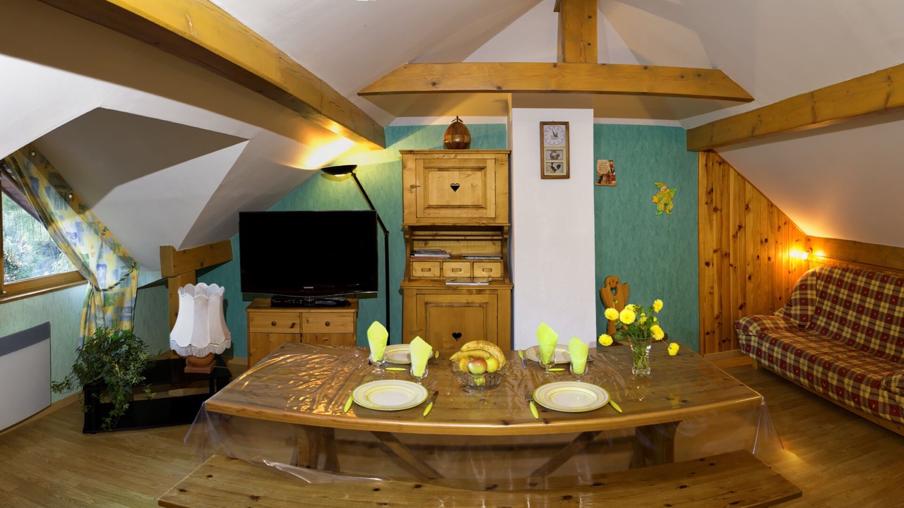 Photo of Livingroom in Thones