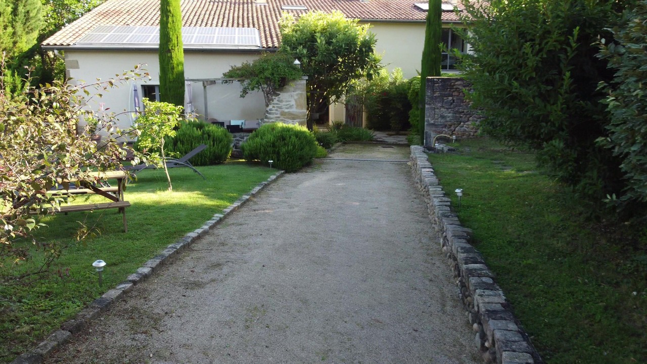 Photo of Outdoor in Montmiral