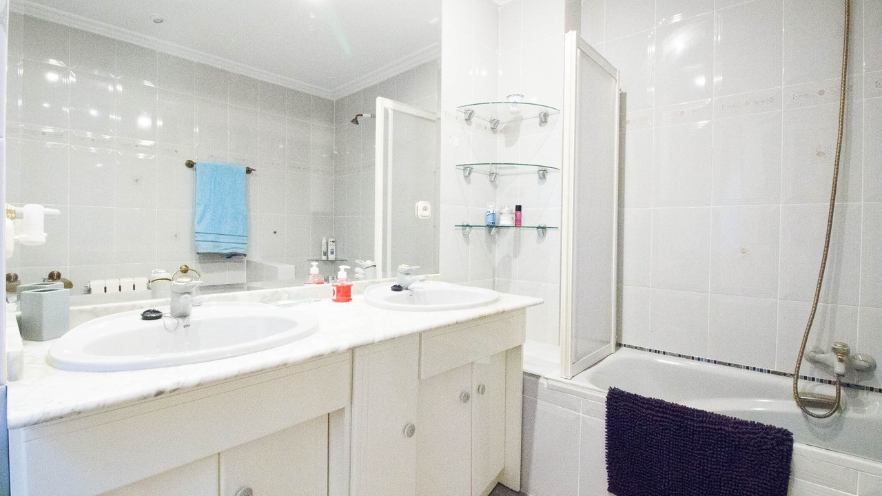 Photo of Bathroom in Extramurs