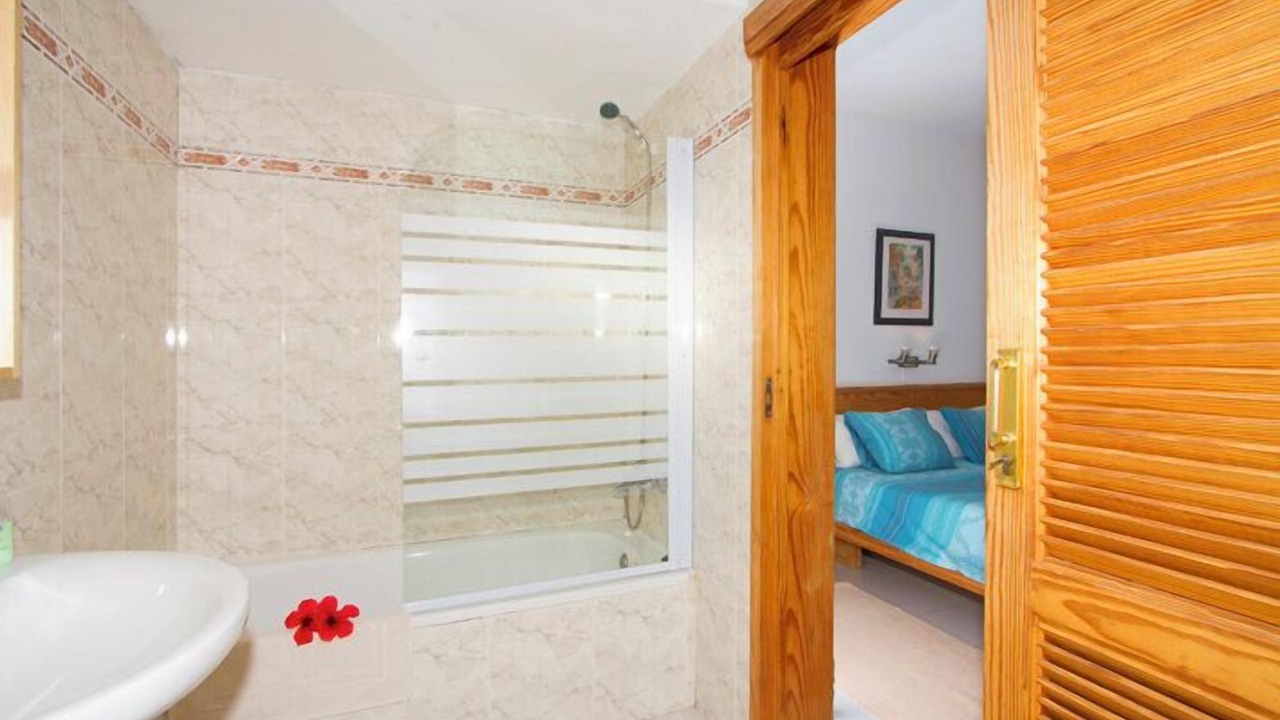 Photo of Bathroom in Tias