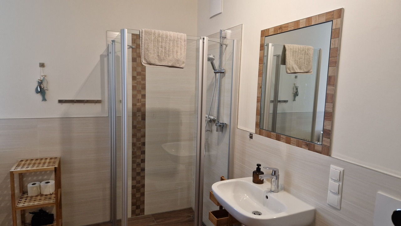 Photo of Bathroom in Altefaehr