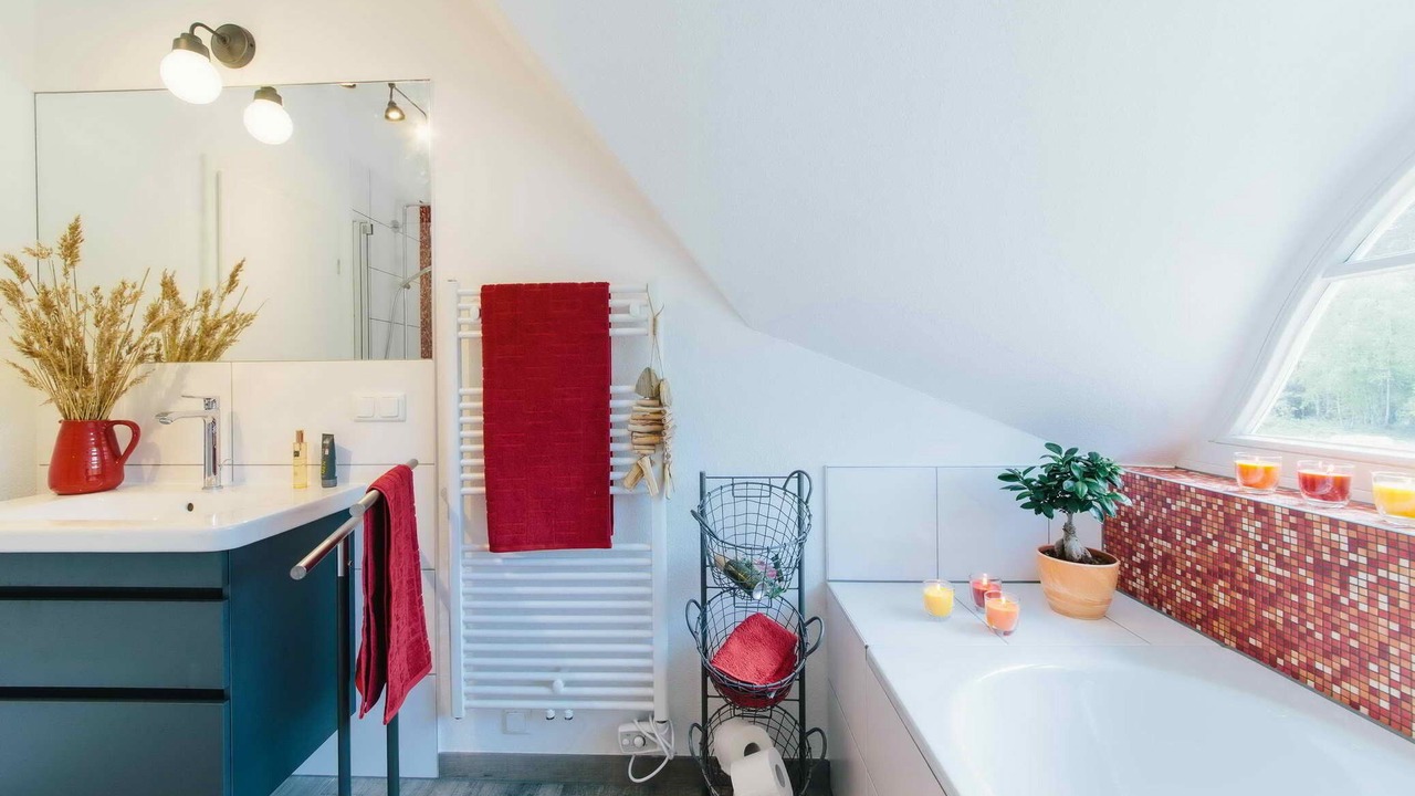 Photo of Bathroom in Glowe