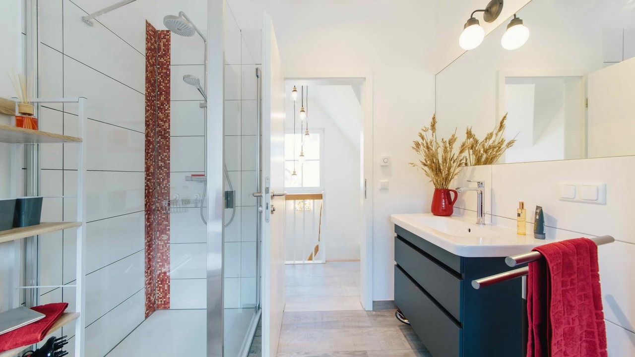 Photo of Bathroom in Glowe