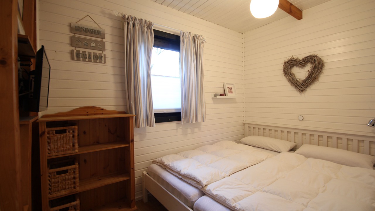 Photo of Bedroom in Damp