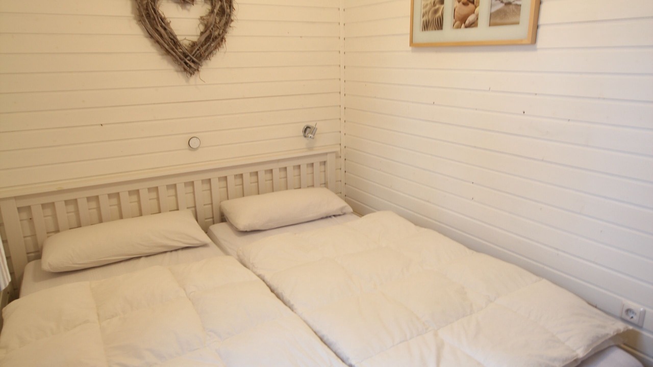 Photo of Bedroom in Damp