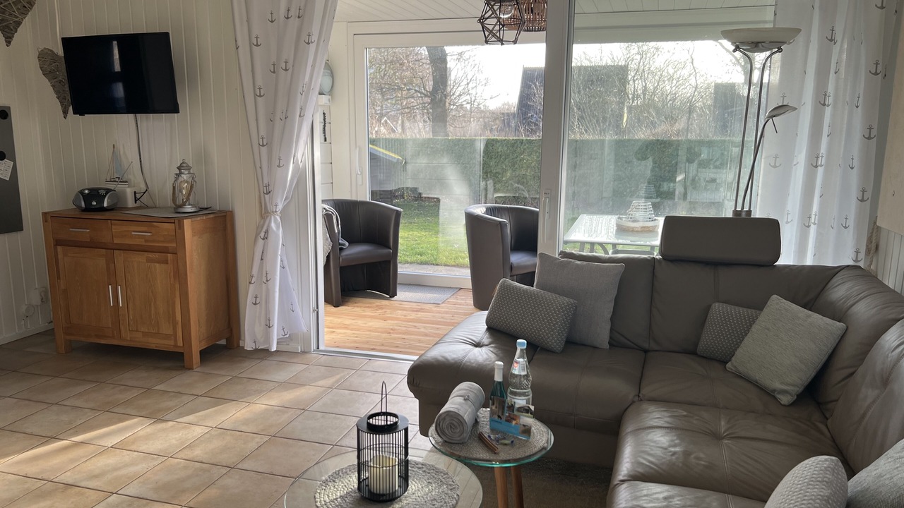 Photo of Livingroom in Damp