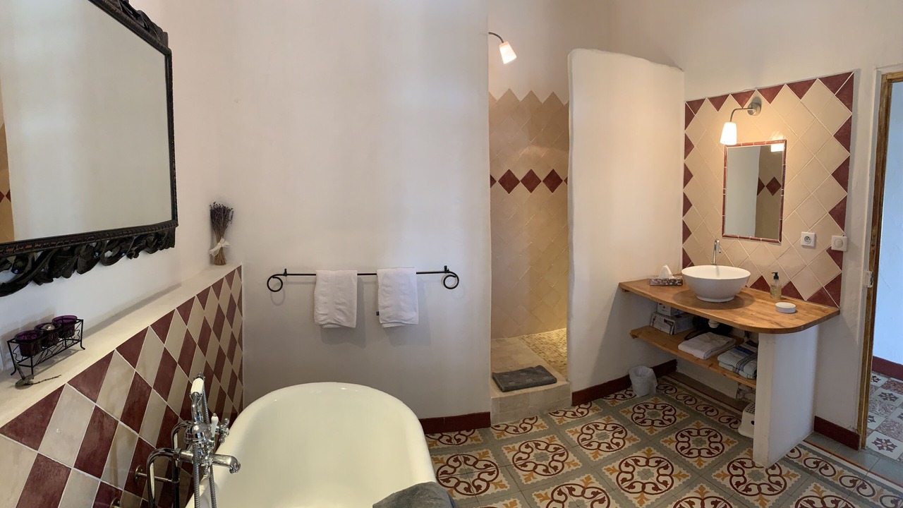 Photo of Bathroom in Barjac