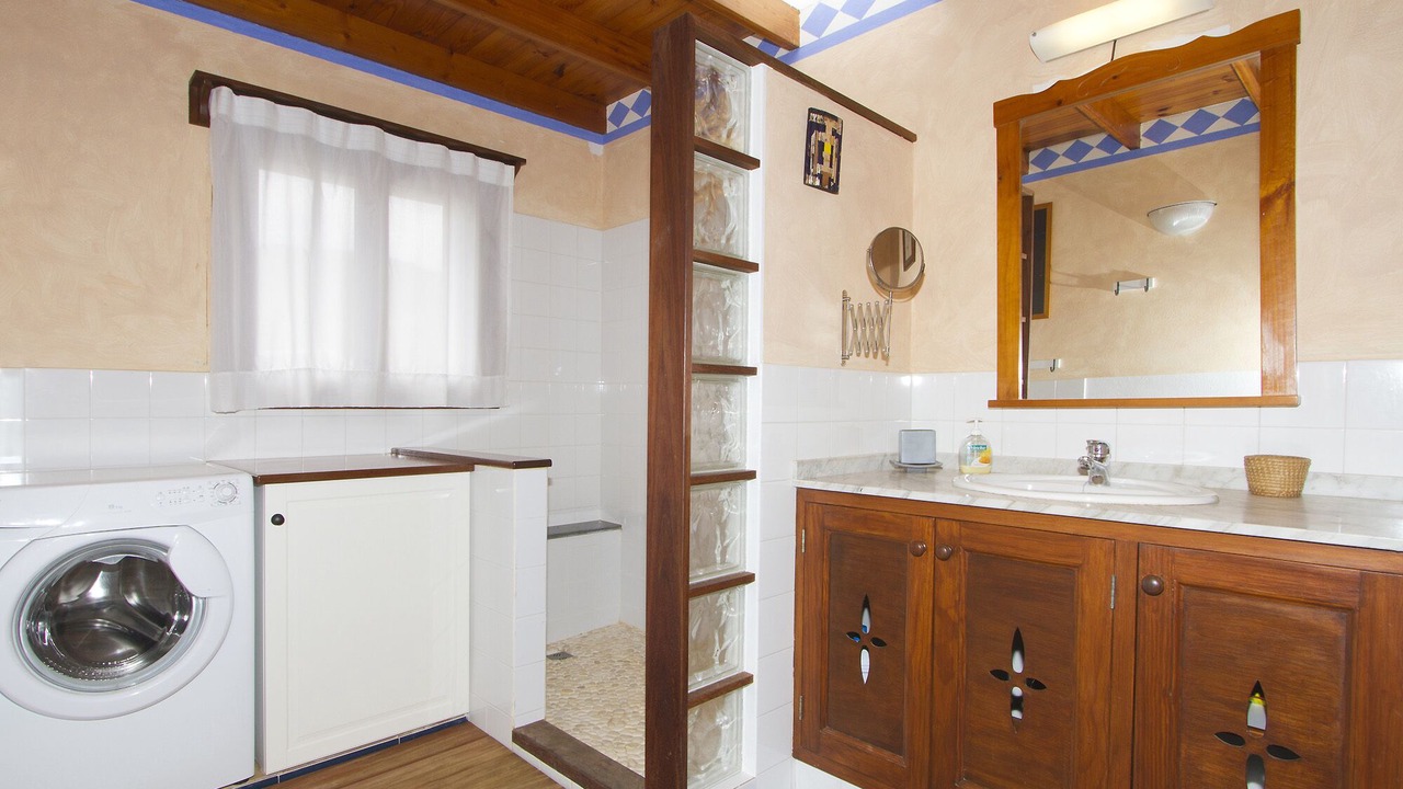 Photo of Bathroom in Haria