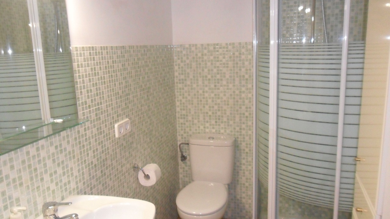 Photo of Bathroom in Alaro