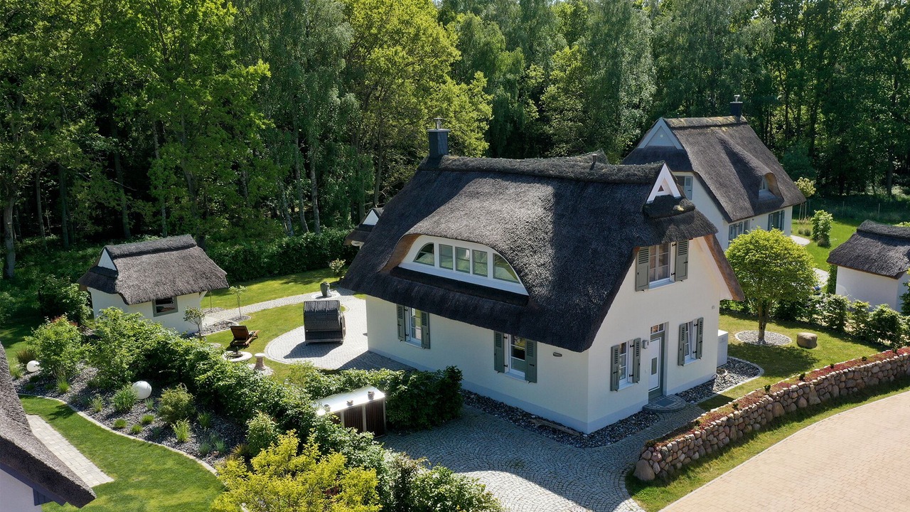 Photo of Outdoor in Glowe
