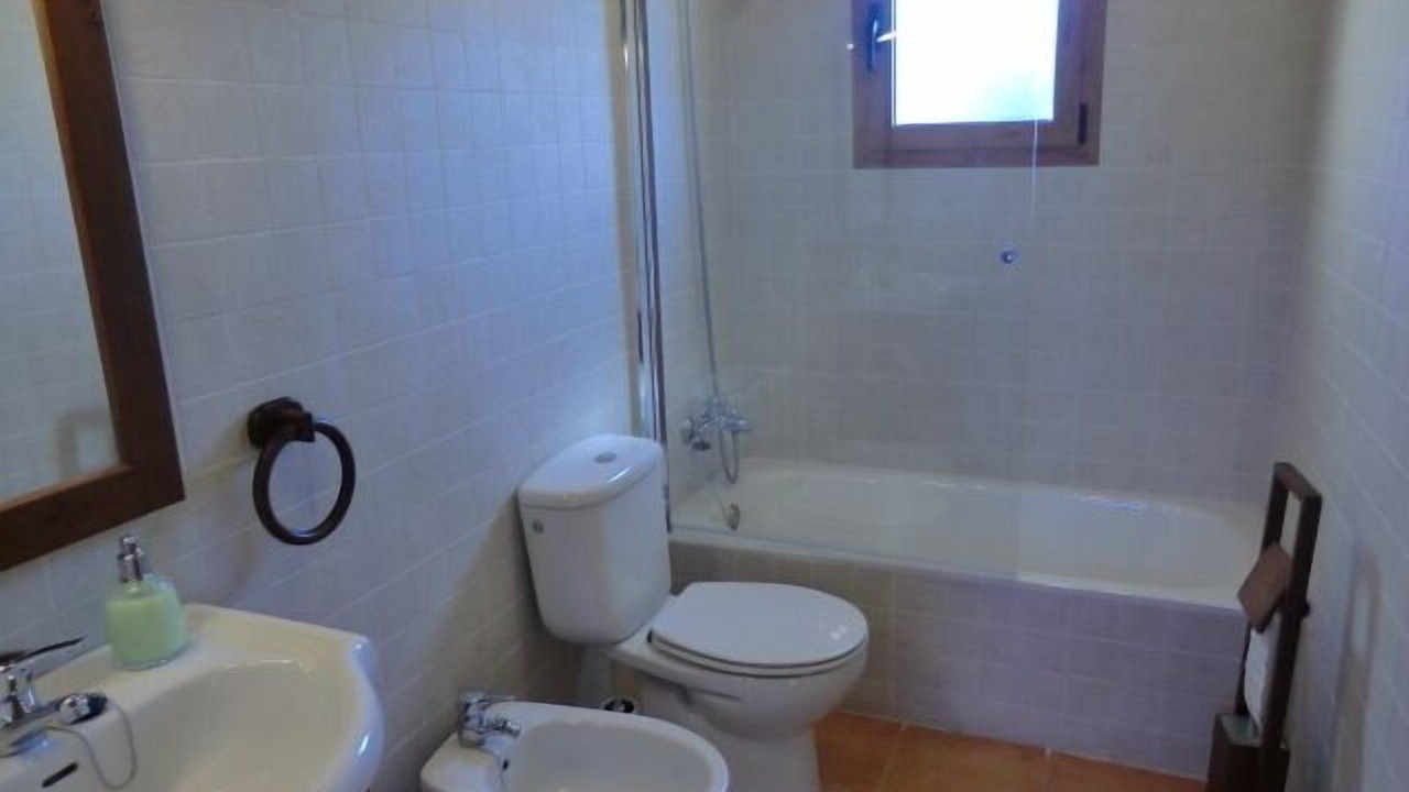 Photo of Bathroom in Alaro
