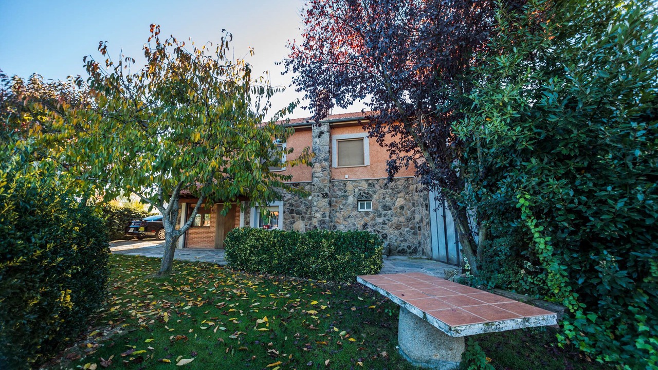 Photo of Outdoor in La Rinconada de la Sierra