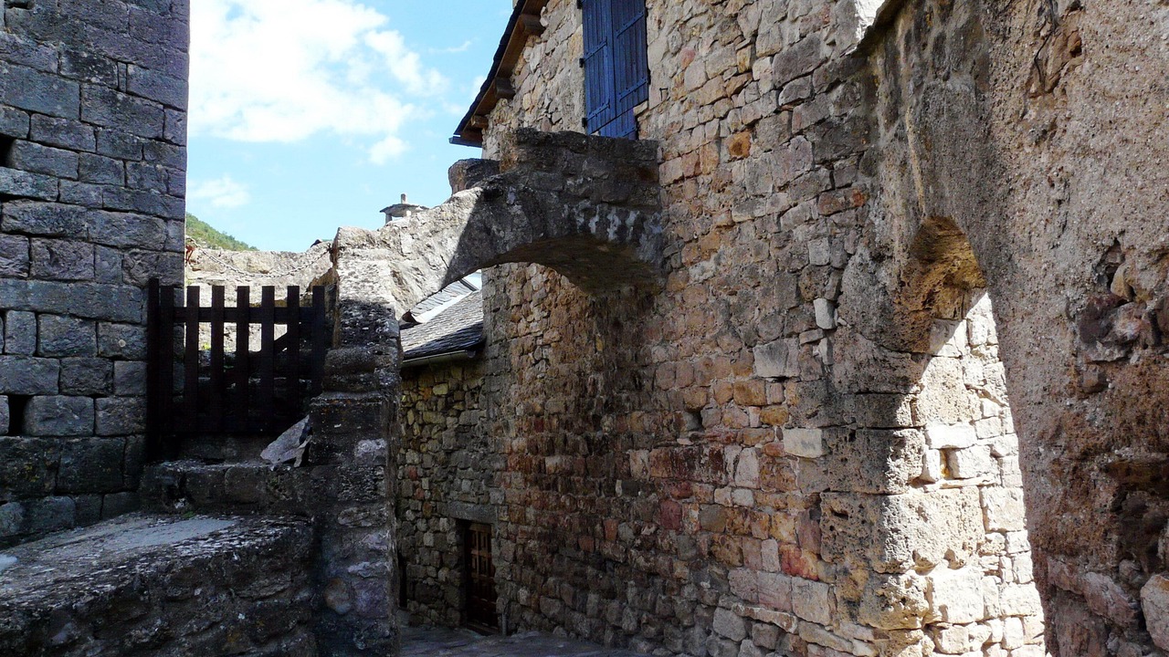 Photo of Others in Cantobre