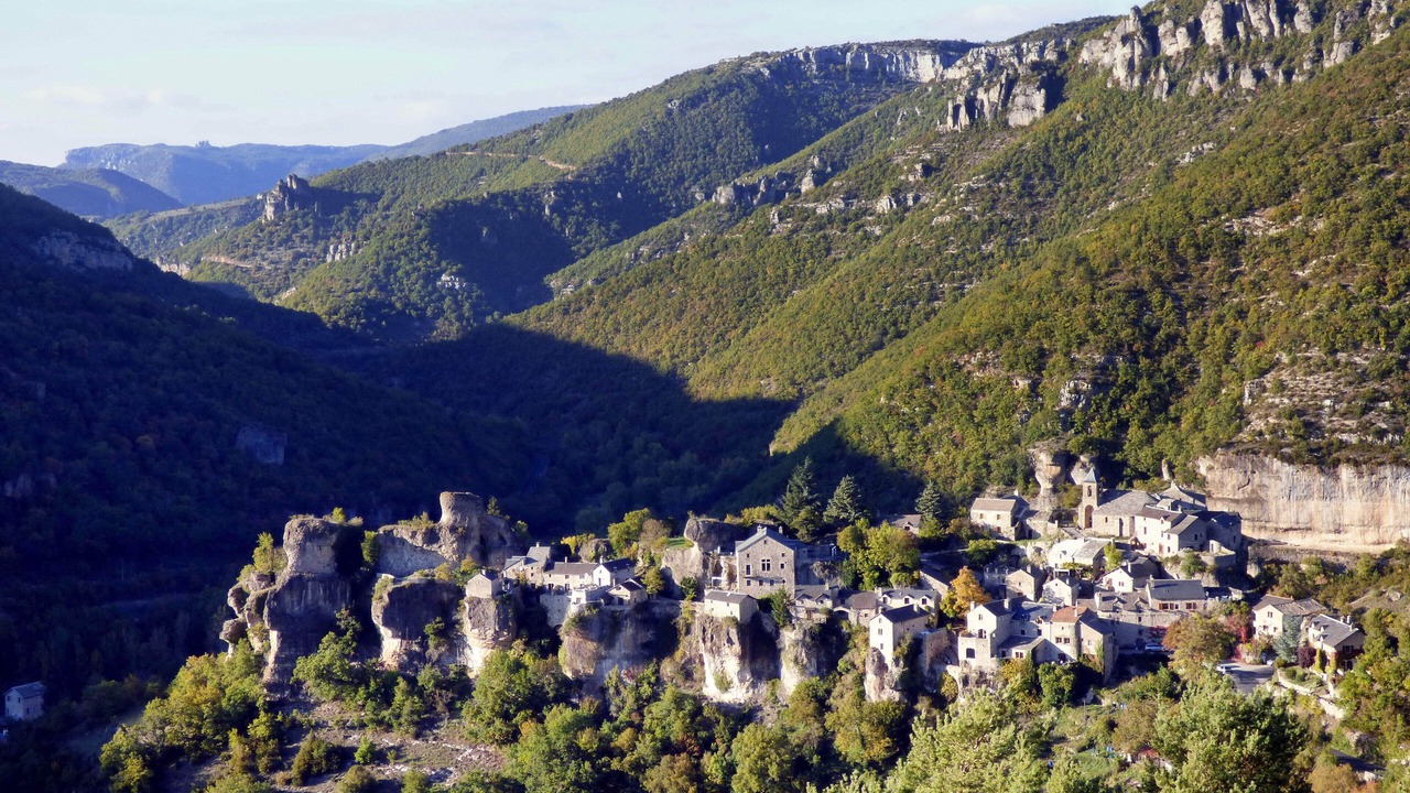 Photo of Others in Cantobre