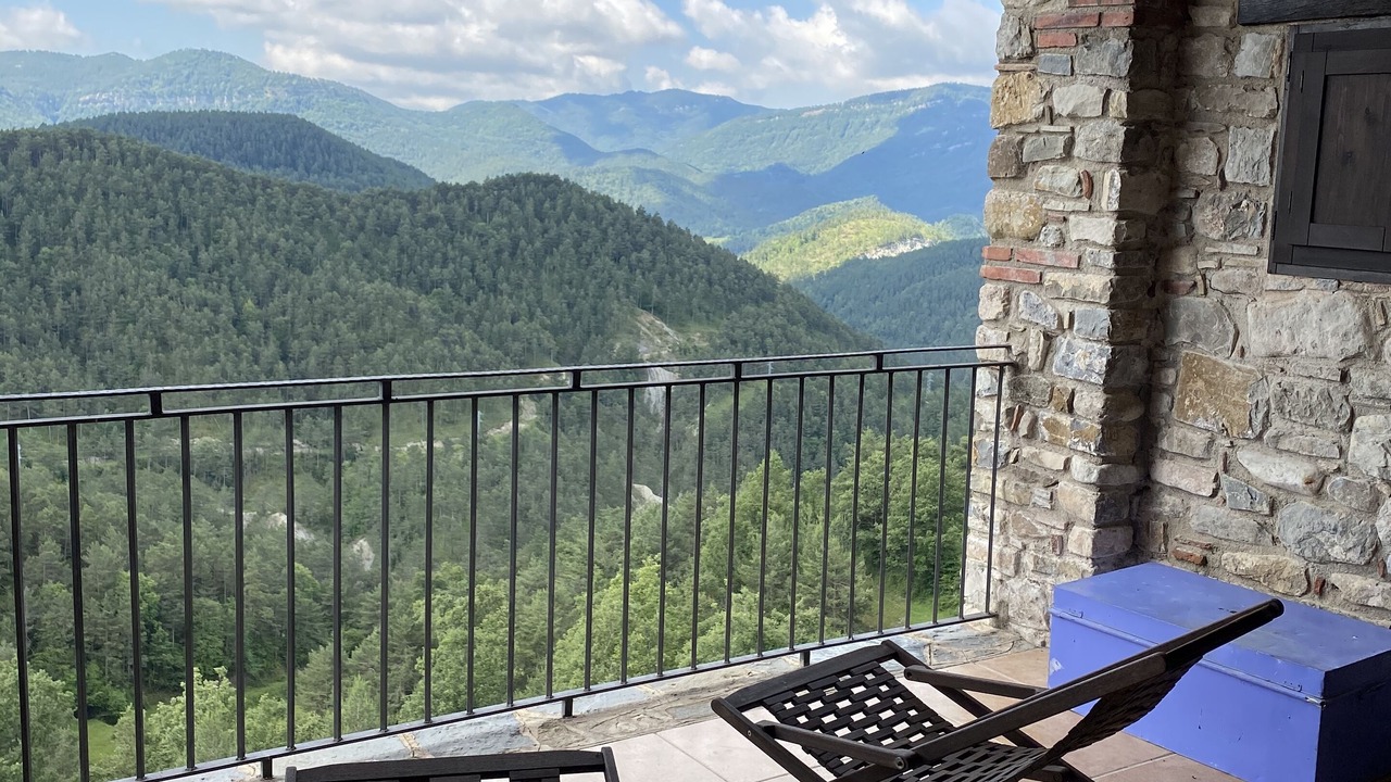 Photo of Outdoor in Gombren
