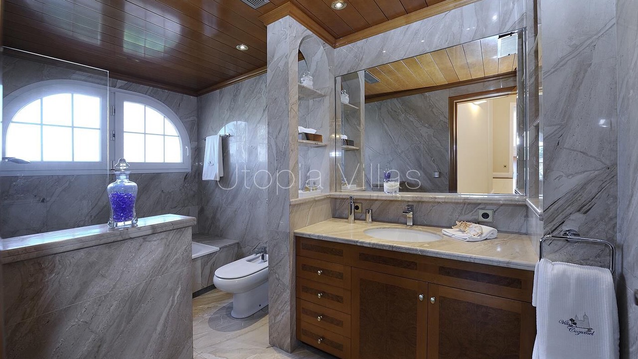 Photo of Bathroom in Passeig Maritim