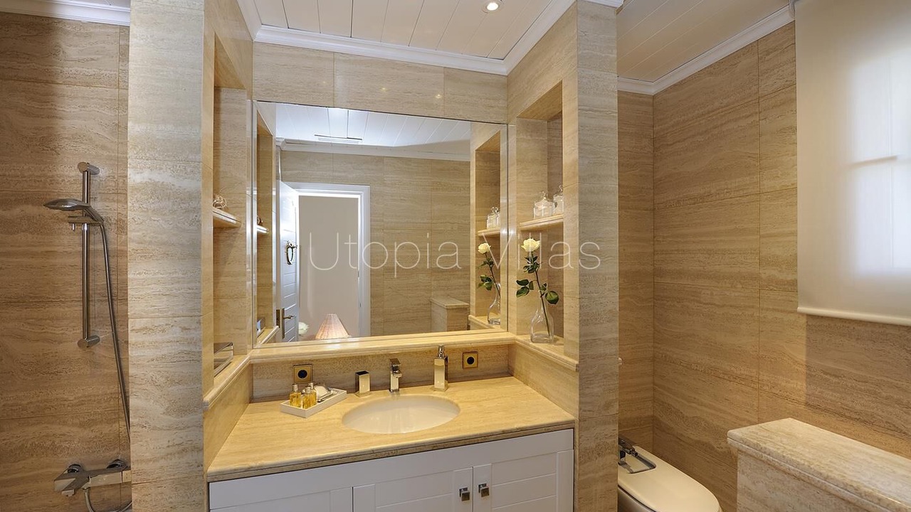 Photo of Bathroom in Passeig Maritim