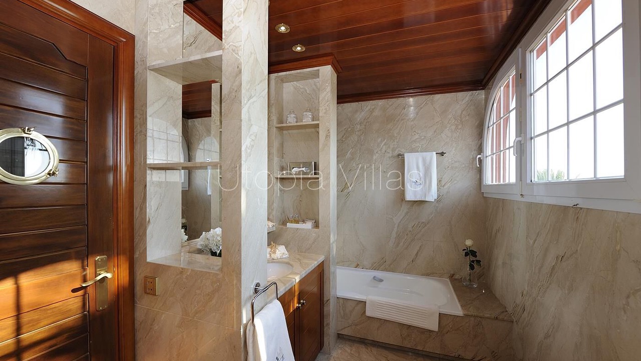 Photo of Bathroom in Passeig Maritim