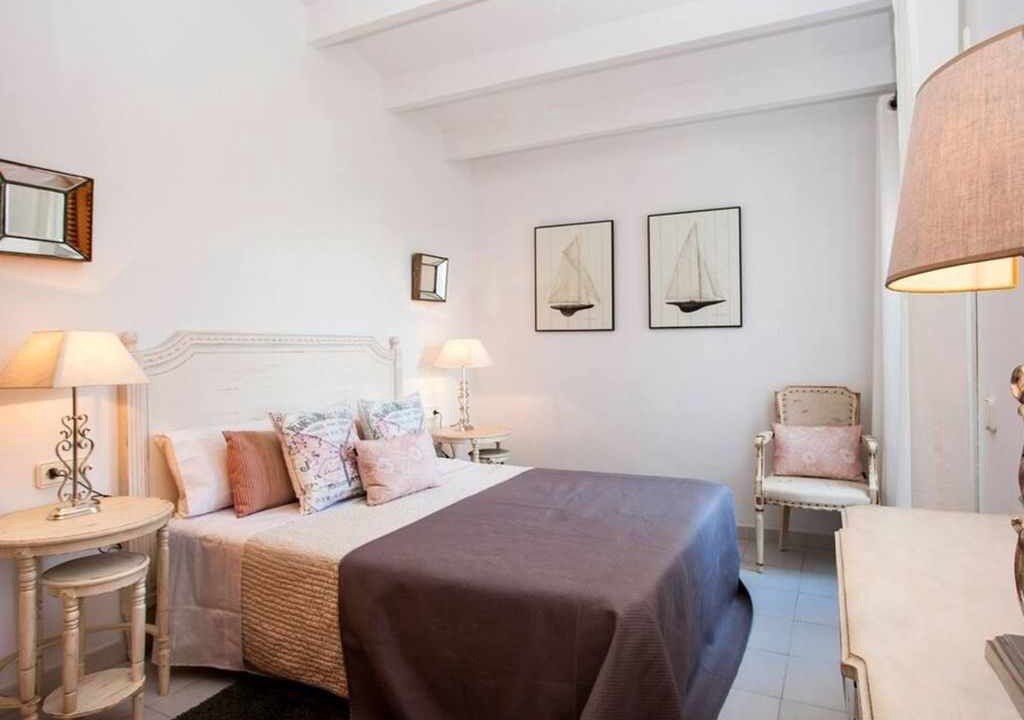 Photo of Bedroom in Binibequer Vell