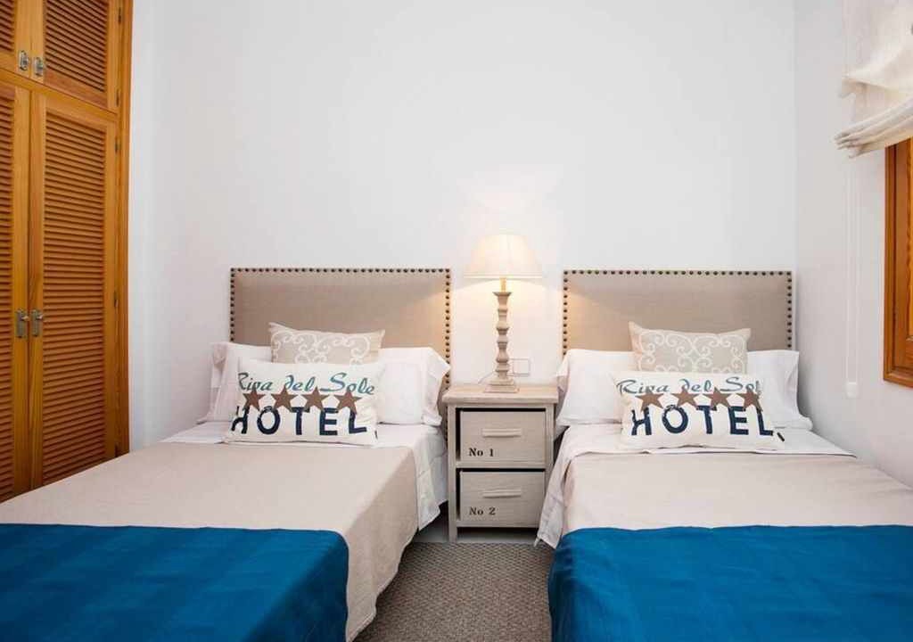 Photo of Bedroom in Binibequer Vell