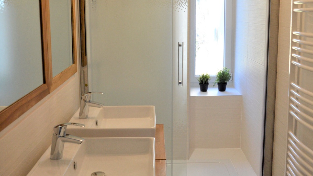 Photo of Bathroom in Lelex
