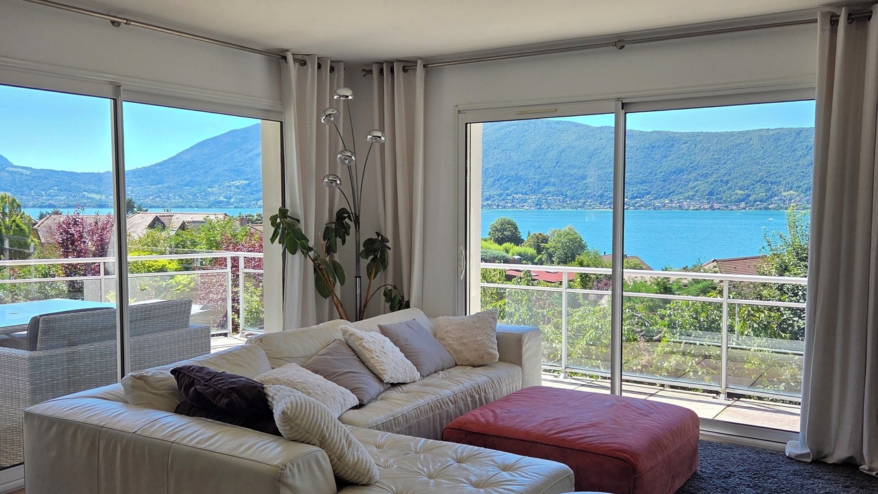 Photo of Livingroom in Veyrier-du-Lac