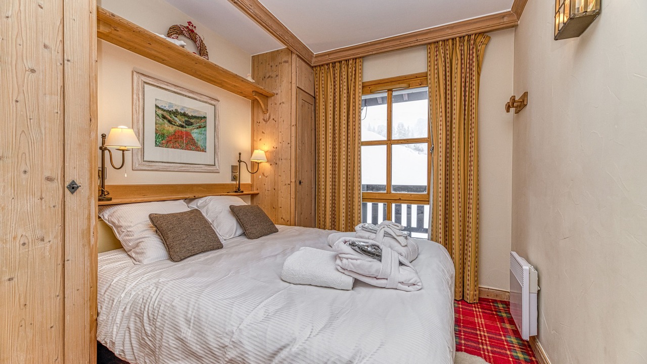 Photo of Bedroom in Arc-1950