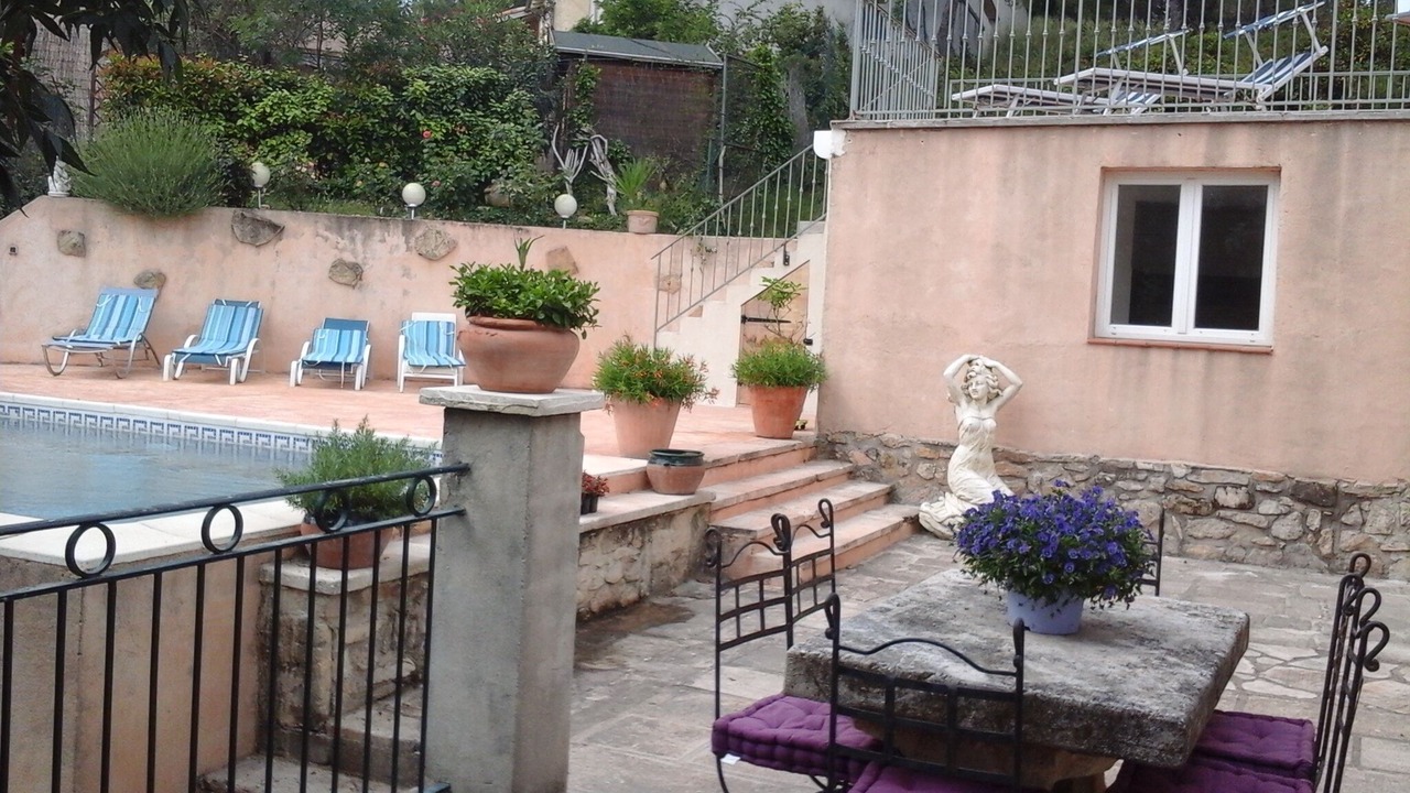 Photo of Outdoor in Paradou