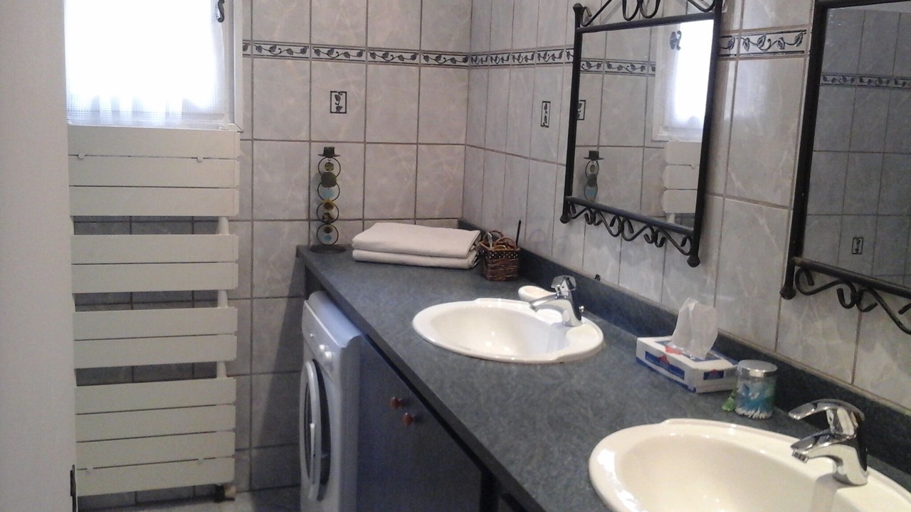 Photo of Bathroom in Paradou