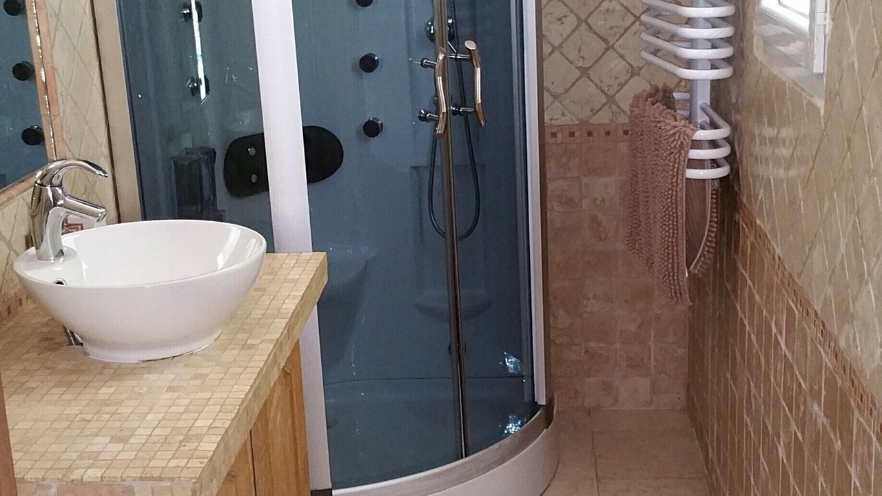 Photo of Bathroom in Peynier