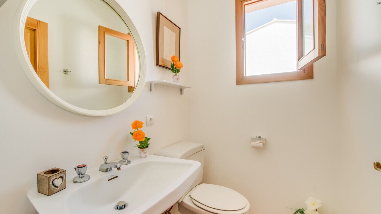 Photo of Bathroom in Alcanada