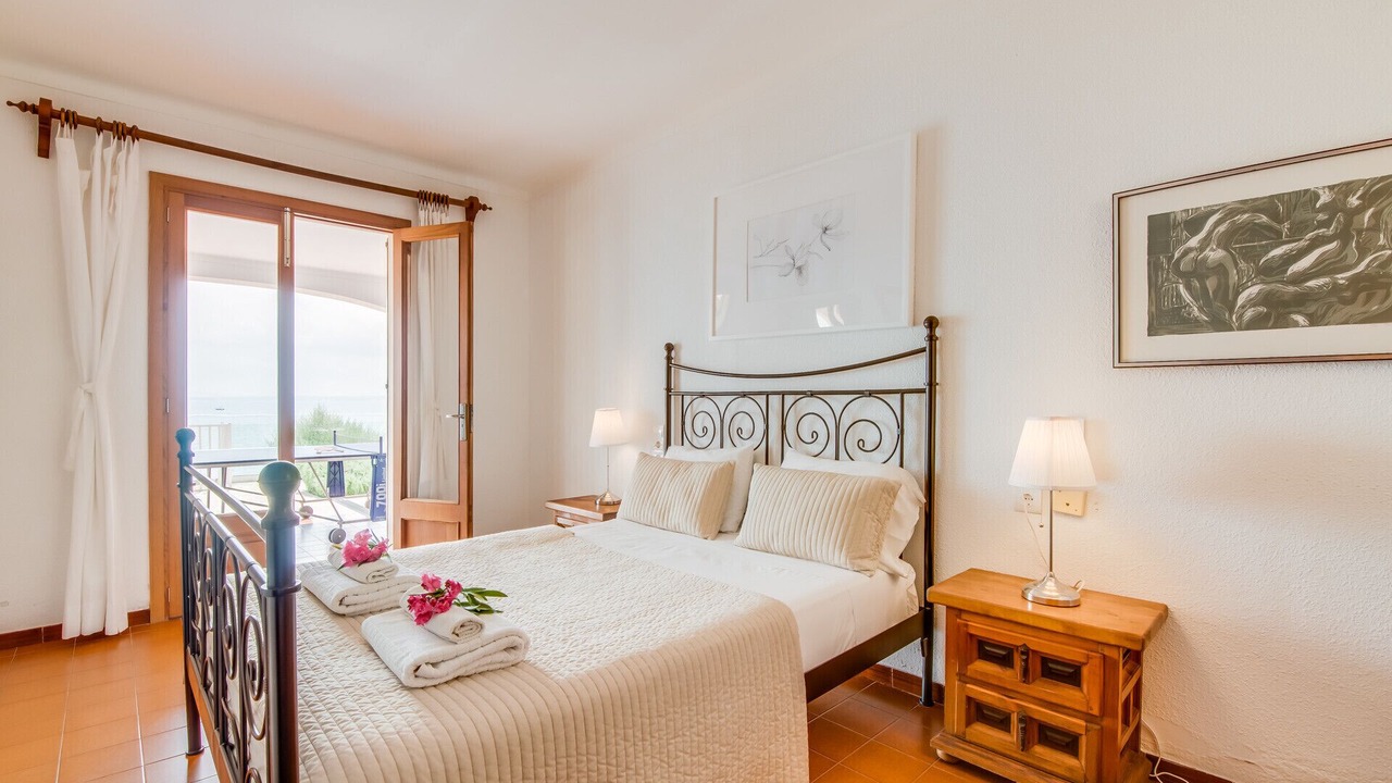 Photo of Bedroom in Alcanada
