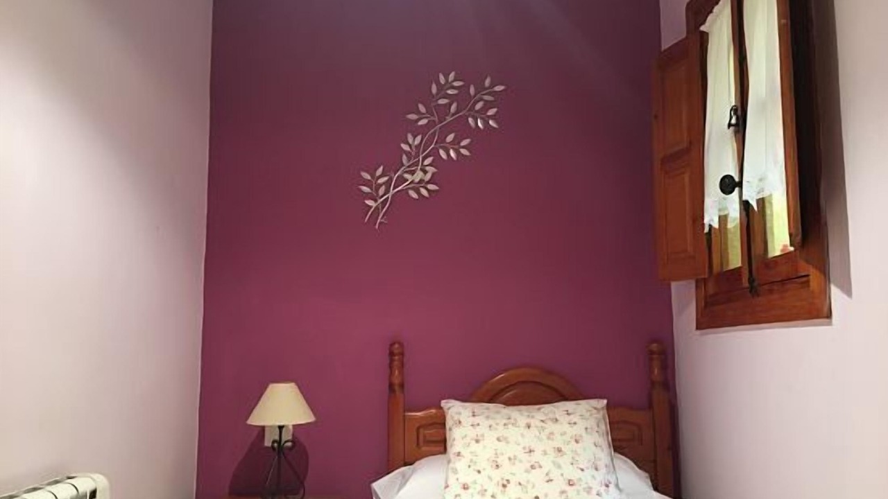 Photo of Bedroom in Montejo de la Sierra