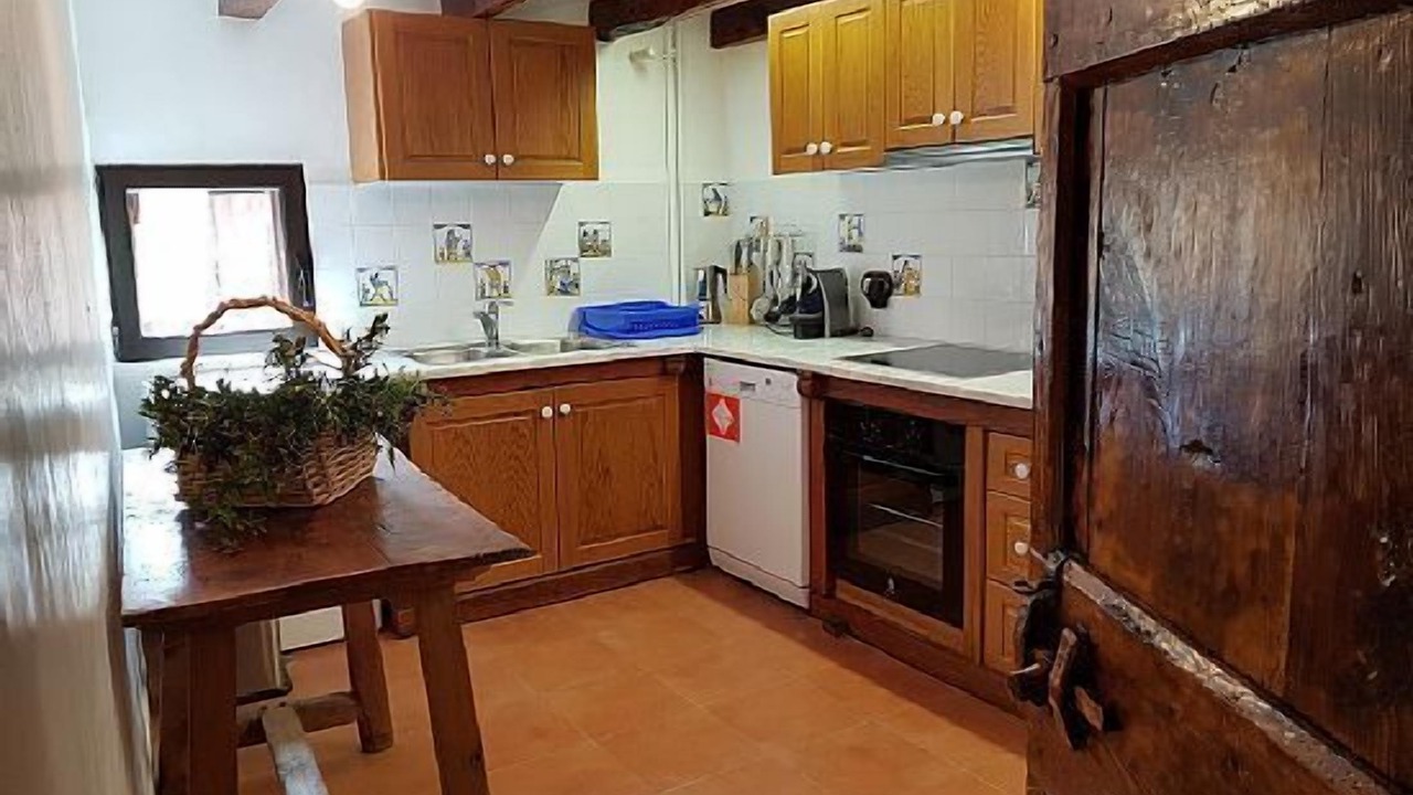 Photo of Kitchen in Gombren