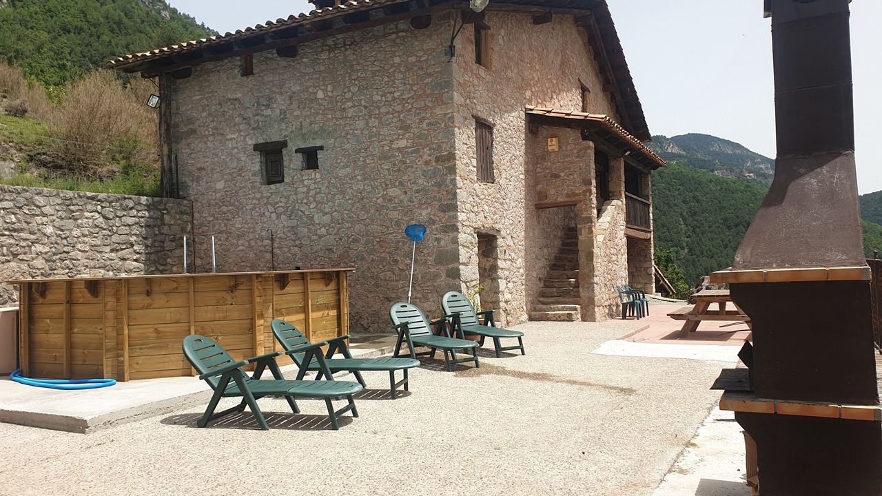 Photo of Outdoor in Gombren