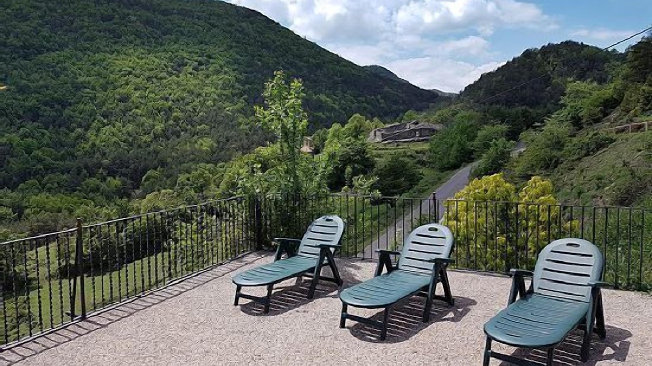 Photo of Patio Balcony in Gombren