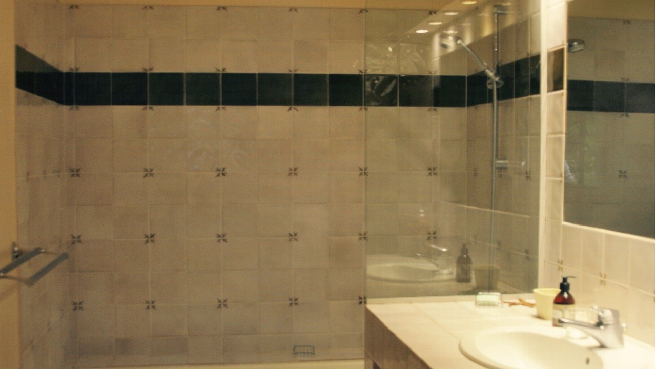 Photo of Bathroom in Lourmarin