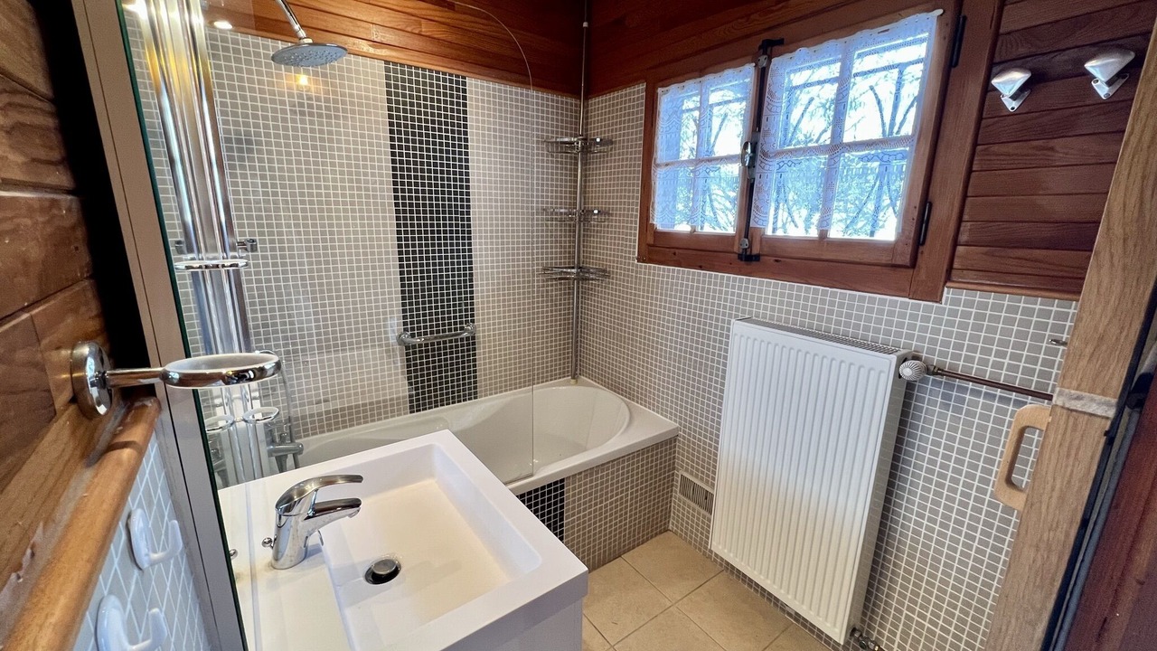 Photo of Bathroom in Saint-Paul-en-Chablais