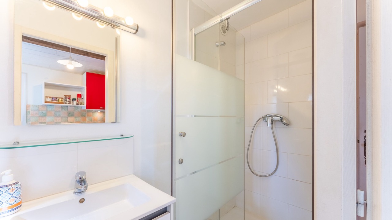 Photo of Bathroom in Garrigues