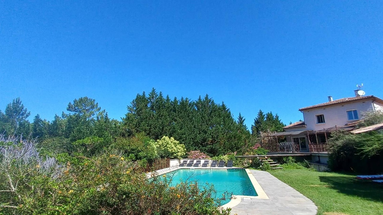 Photo of Outdoor in Salavas