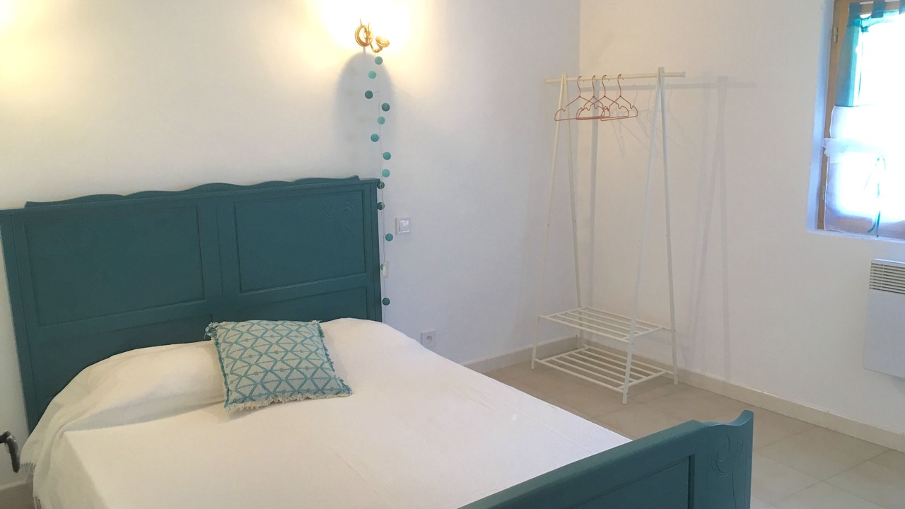 Photo of Bedroom in Orgon