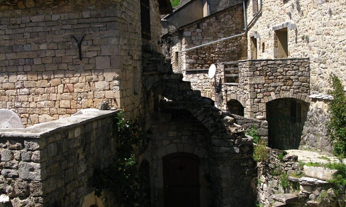 Photo of Others in Cantobre